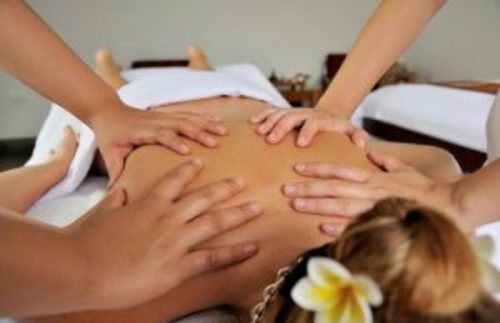 Lomi Lomi 4 Hand Massage The Dublin Wellbeing Centre Dublin 2 4 Hands Hawaiian Lomi Lomi